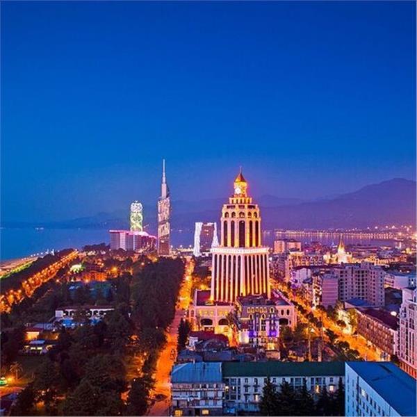 İzmir'den Uçaklı Yılbaşı Özel 2 Gece 3 Gün La Quinta By Wyndham Hotel Konaklamalı Gala Seçenekli Batum ve Ayder Yaylası Turu