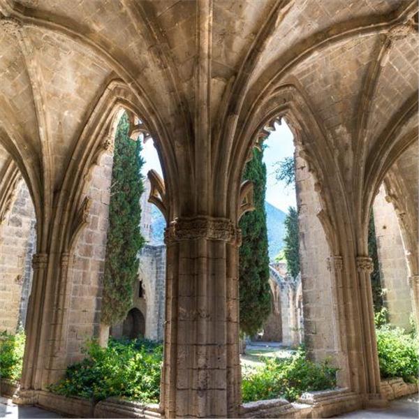 İzmir'den Kalkışlı 3 Gece 4 Gün Uçaklı ve Pia Bella Hotel Konaklamalı 2025 Kıbrıs Yılbaşı Turu