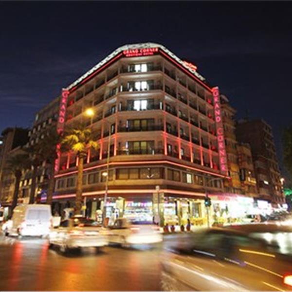 Grand Corner Hotel 2 Kişi Konaklama