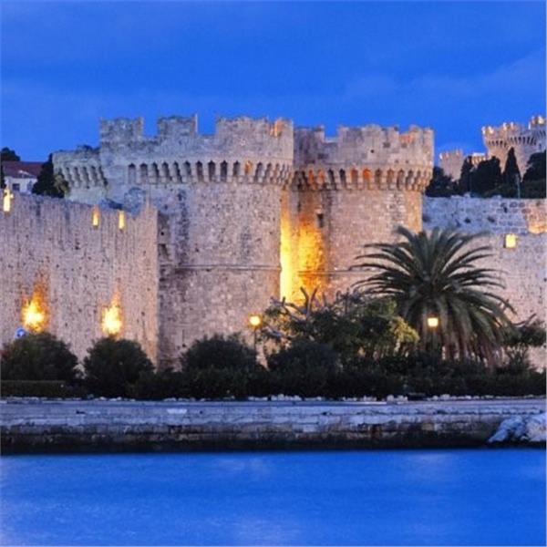 İzmir'den Kalkışlı 2 Gece 3 Gün Konaklamalı Rodos Symi Turu. Üstelik Hızlı Katamaran Yolculuğu ve Tüm Turlar Dahil.