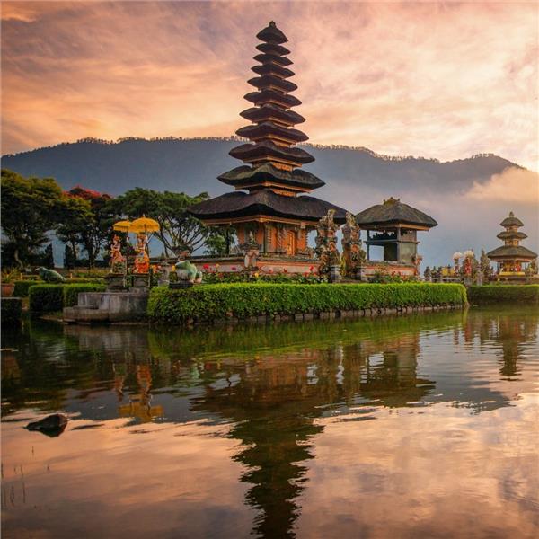 Uçaklı 7 Gece 10 Gün Konaklamalı Kuala Lumpur, Bali Ve Singapur Turu