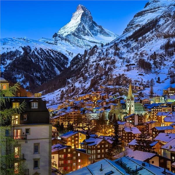 İzmir'den Uçak İle Hareketli 3 Gece 4 Gün Konaklamalı İsviçre Alpler Göller Ve Noel Pazarları Turu
