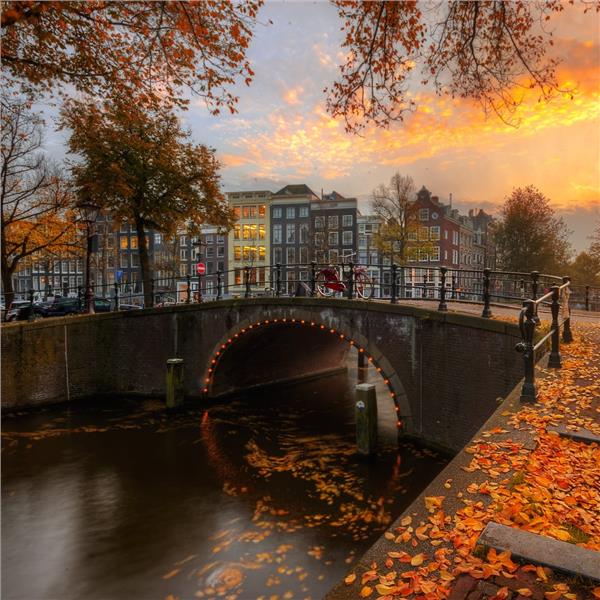 İzmir'den Uçaklı 7 Gece 8 Gün Konaklamalı Benelüks Fransa Almanya Görkemli Üçlü