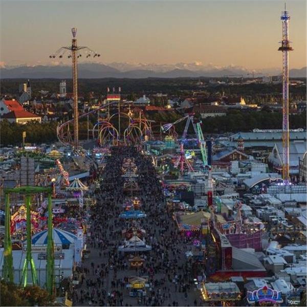İzmir'den Uçaklı 2 Gece 3 Gün Konaklamalı Bavyera Kültürü Oktober Fest Gezisi