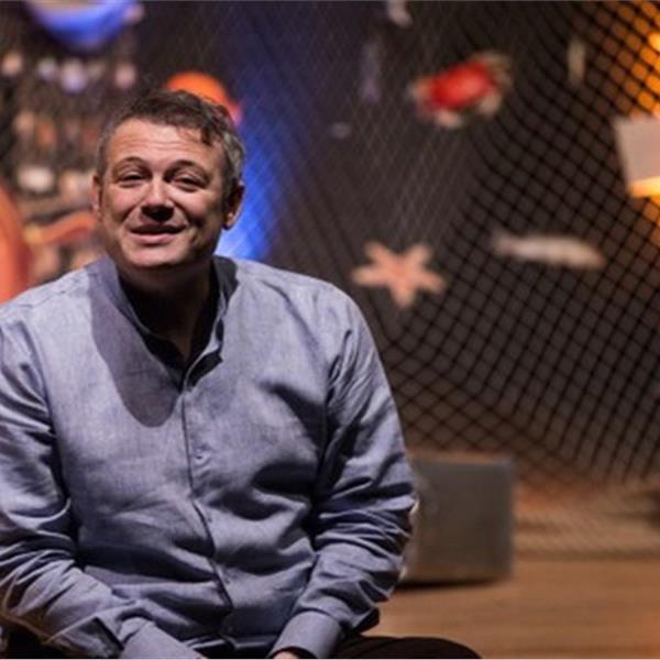 Levent Üzümcü'nün Tek Kişilik Oyunu 'Anlatılan Senin Hikayendir' Tiyatro Oyunu Bileti