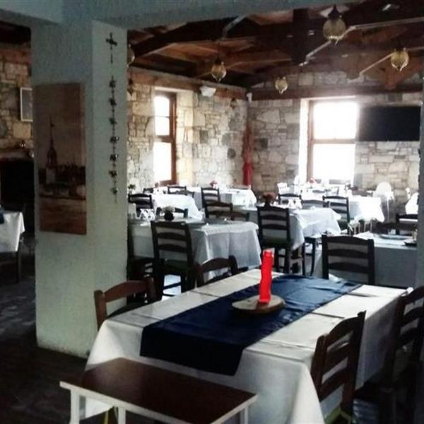 Urla Efşah Restaurant’da Doğa İçerisinde Serpme Kahvaltı Keyfi