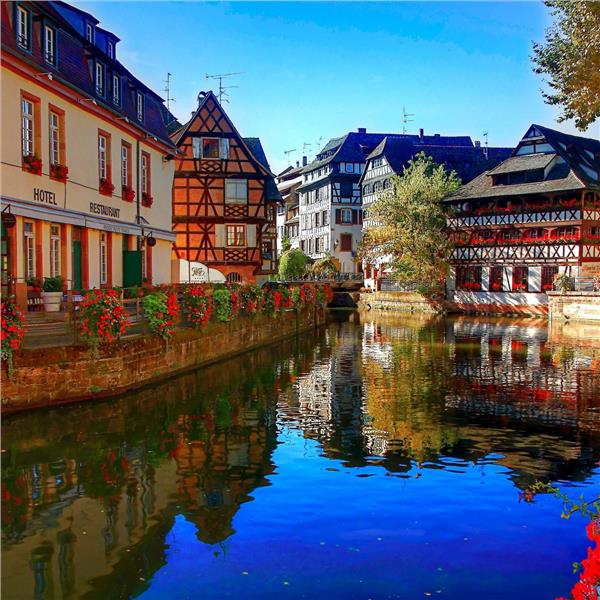 İzmir'den Uçaklı 7 Gece 8 Gün Konaklamalı Bernina Express İle Avrupa Masalı Turu