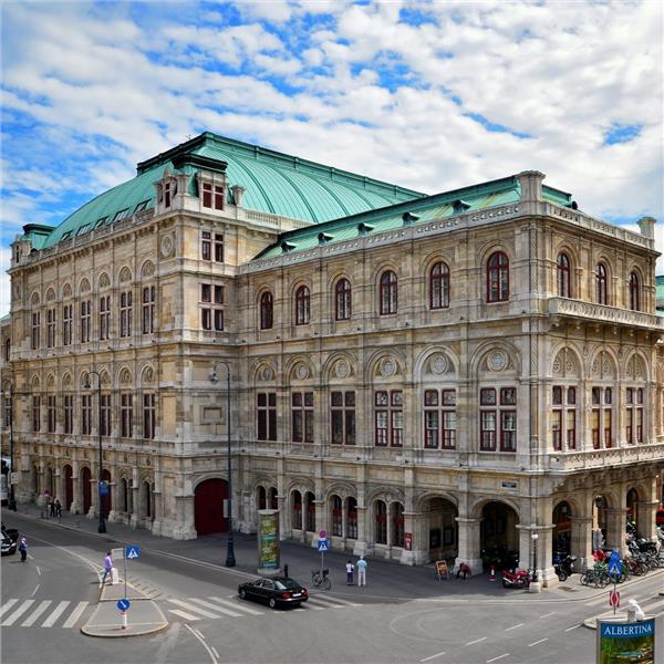 İzmir'den Uçaklı 5 Gece 6 Gün Konaklamalı Tuna Nehri’nde Avusturya, Slovenya, Çekya Ve Almanya Turu