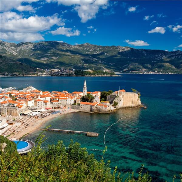 İzmir'den Uçak İle Hareketli 3 Gece 4 Gün 5 Konaklamalı Budva Turu Üstelik Otel Seçenekli