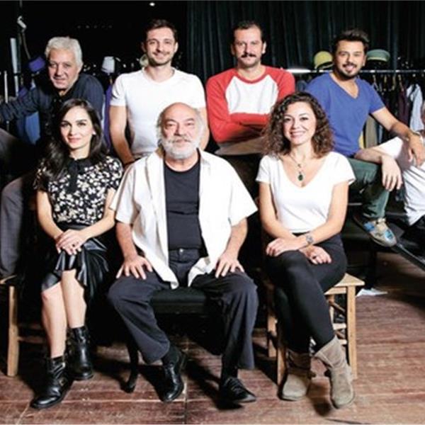 Lebip Gökhan, Bülent Çolak, Mertcan Ertürk, Pınar Gülkapan ve Bengi İdil Uras Gibi Başarılı Oyuncuların Sahnelendirdiği 'Azizname' Oyununa Tiyatro Bileti