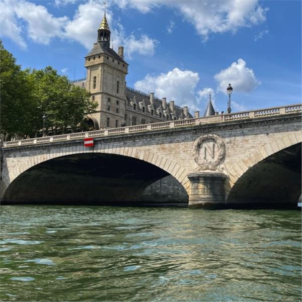 İzmir'den Uçaklı 3 Gece 4 Gün Konaklamalı Büyüleyici Paris Ve İncileri Turu