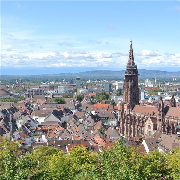 İzmir'den Uçaklı 6 Gece 7 Gün Konaklamalı Fransa İsviçre Almanya Rüyası Turu