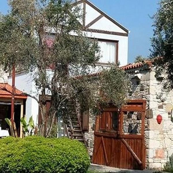 Urla Efşah Restaurant’da Doğa İçerisinde Serpme Kahvaltı Keyfi