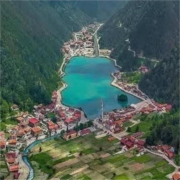 İzmir'den Uçaklı 4 Gece 5 Gün Konaklamalı Uçaklı Yeşil Karadeniz Yaylalar ve Batum Turu (Samsun Başlar - Samsun Biter)