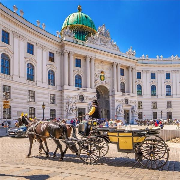 İzmir'den Otobüslü 7 Gece 9 Gün Konaklamalı Belgrad, Budapeşte, Viyana, Prag İle Orta Avrupa Turu