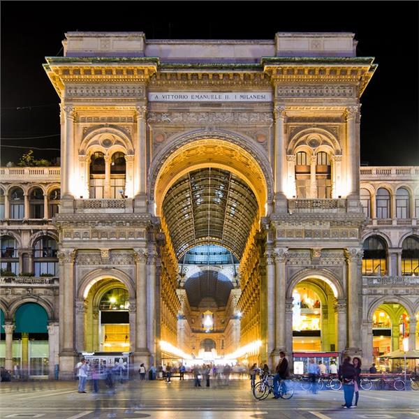 İzmir'den Uçaklı 4 Gece 5 Gün Konaklamalı Tüm Ekstra Turlar Dahil Milano & Venedik Turu