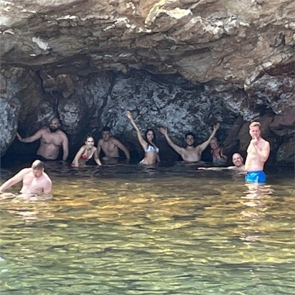 Yüzme ve Eğlence keyfi ile Özdere Tekne Turu. Üstelik Öğle Yemeği Dahil