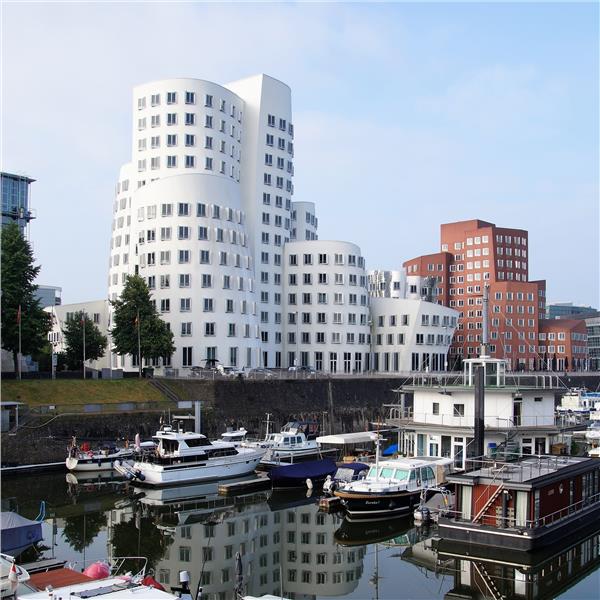 İzmir'den Uçaklı 7 Gece 8 Gün Konaklamalı Benelüks Fransa Almanya Görkemli Üçlü