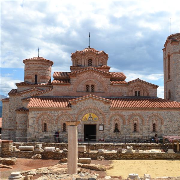 İzmir'den Otobüslü 9 Gece 10 Gün Konaklamalı Büyük Balkan Masalı Turu Akşam Yemekleri, Balkan Gecesi Dahil
