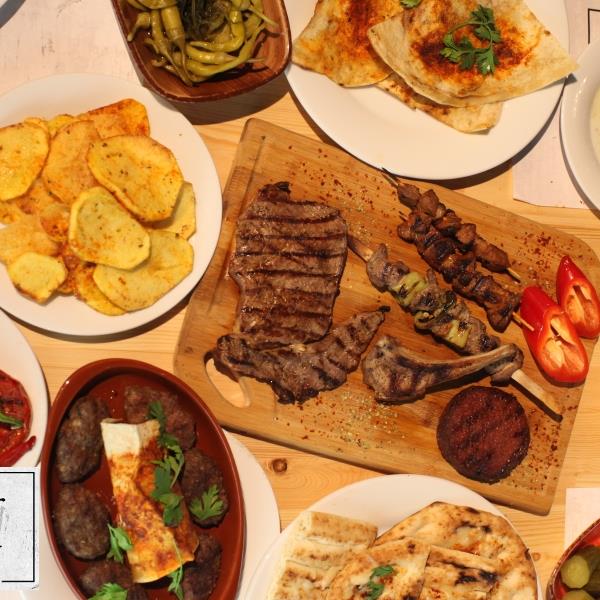 Bayraklı Efendiler Kulübü Yeni Nesil Meyhane! Yeni Nesil Eğlence Canlı Müzik Eşliğinde Enfes Et Menü