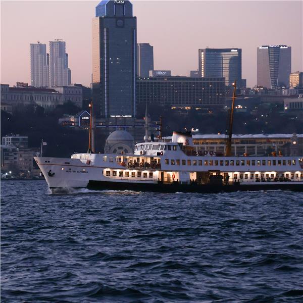 İzmir'den Otobüslü 1 Gece 2 Gün Konaklamalı İstanbul Prens Adaları ve Fener Balat Turu