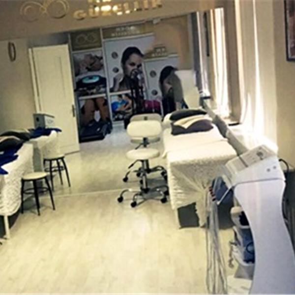 Alsancak Aden Güzellik'te Havyar veya inci tozu maskeli cilt bakımı ve boyun germe, toparlama