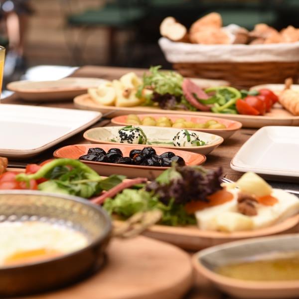 L’agora Old Town Hotel’de Çift Kişilik Serpme Kahvaltı