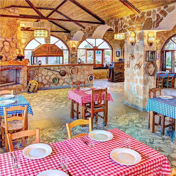 İzmir'den Uçak Bileti ve Otel Transferi Dahil 2 Gece 3 Gün Konaklamalı Kıbrıs Girne Merit Park Hotel'de Özcan Deniz Yılbaşı Gala