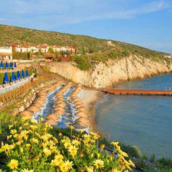 Çeşme Dilaila Beach Giriş, Şezlong, Şemsiye veya Kahvaltı