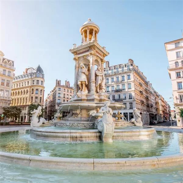 İzmir'den Uçak İle Hareketli 7 Gece 8 Gün Konaklamalı İtalya & Fransa & İsviçre & Almanya & Liehtenstein İle Bir Avrupa Masalı Turu