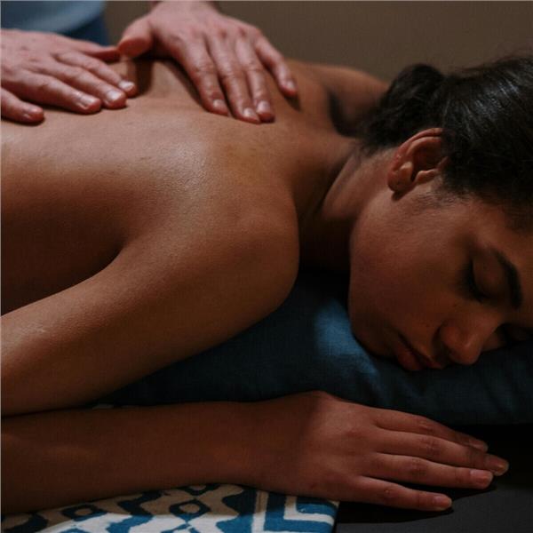 Gaziemir Extenso Otel Smyrna SPA’da Masaj, Yüz Maskesi ve Sauna Kullanımı Dahil Paketler