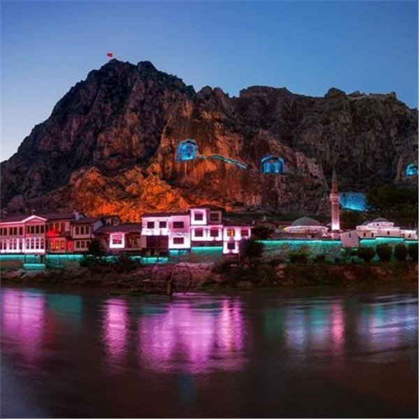 İzmir'den Uçaklı 4 Gece 5 Gün Konaklamalı Karadeniz Fırtınası Ve Yaylalar Turu. 5* Batum Konaklama Dahil