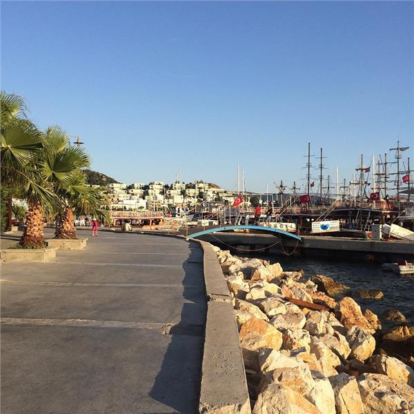 İzmir'den Otobüslü 3 Gece 4 Gün Konaklamalı Bodrum Çeşme Kuşadası Turu