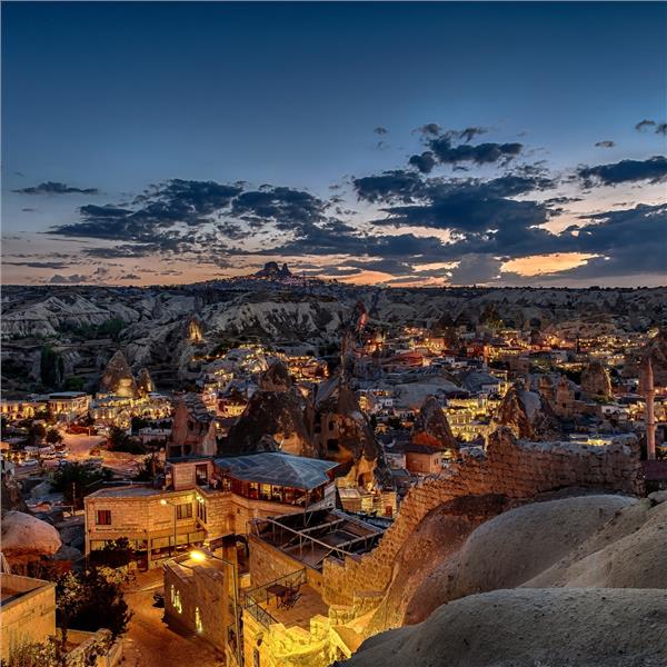 İzmir'den Uçak İle Nevşehir'e Hareketli 3 Gece 4 Gün 5* Dinler Hotels Konaklamalı Kapadokya ve Kayseri Turu