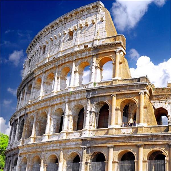 İzmir'den Uçaklı Yılbaşı Özel 4 Gece 5 Gün Konaklamalı Tüm Ekstra Turlar Dahil Express İtalya Turu