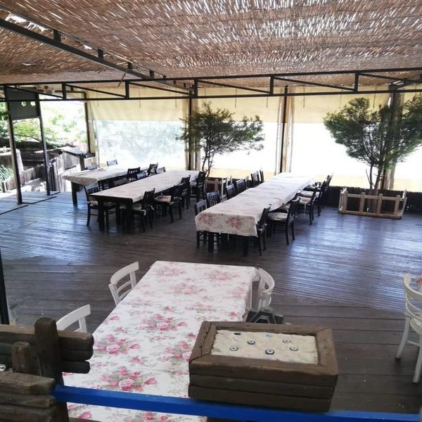 Çiçekliköy Zeytindalı Kahvaltı Evi’nde Enfes Serpme Köy Kahvaltısı