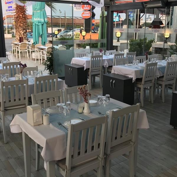 Güzelbahçe Kanatçı Restaurant Sınırsız Meze Eşliğinde İçeceğini Getir Menü