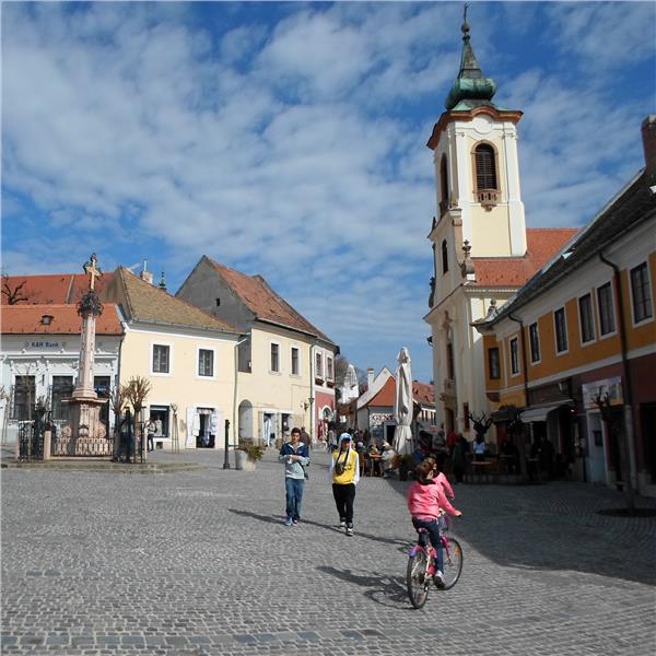 İzmir'den Uçaklı 5 Gece 6 Gün Konaklamalı Orta Avrupa Turu