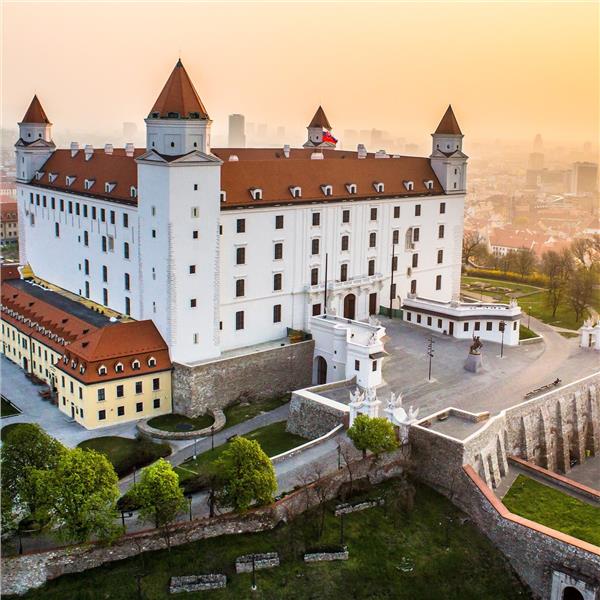 İzmir'den Uçaklı 5 Gece 6 Gün Konaklamalı Tuna Nehri’nde Avusturya, Slovenya, Çekya Ve Almanya Turu