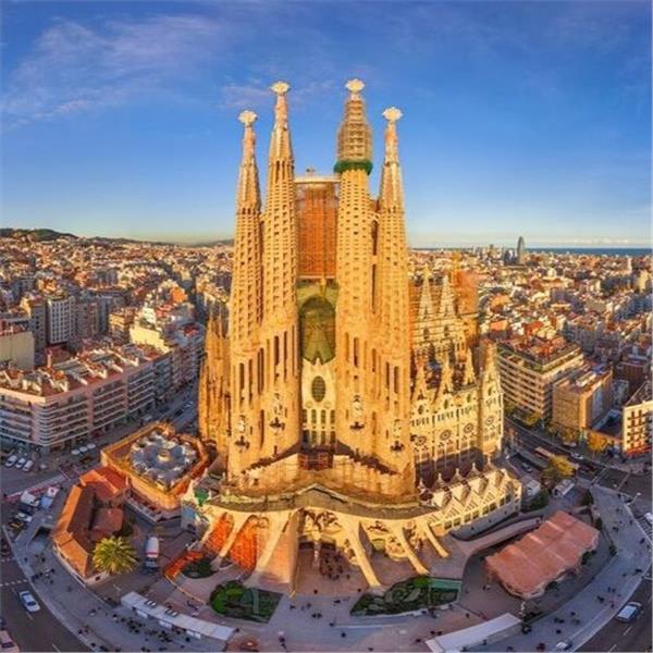 İzmir'den Uçak İle Kalkışlı 3 Gece 4 Gün Konaklamalı Sömestr Tatilleri Özel Barcelona Turu