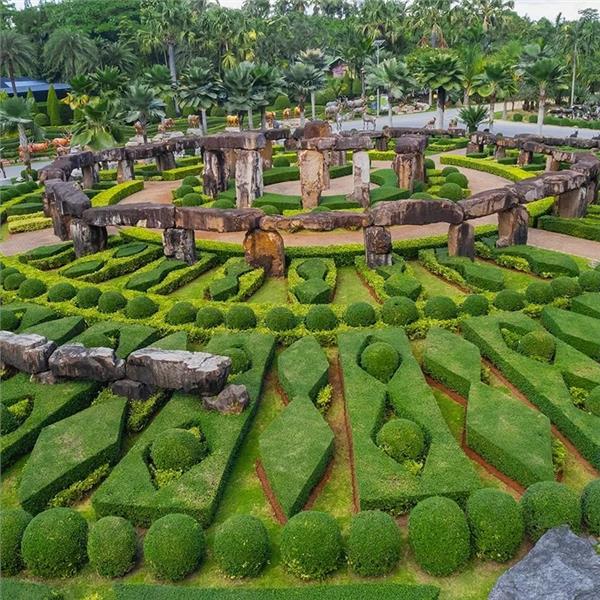 İzmir'den Uçaklı 8 Gece 9 Gün Konaklamalı Vizesiz Uzakdoğu Turu