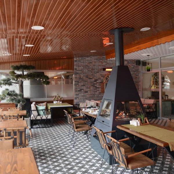 Sığacık Ada Marin Restaurant'da Sınırsız Çay Eşliğinde Enfes Serpme Kahvaltı Keyfi