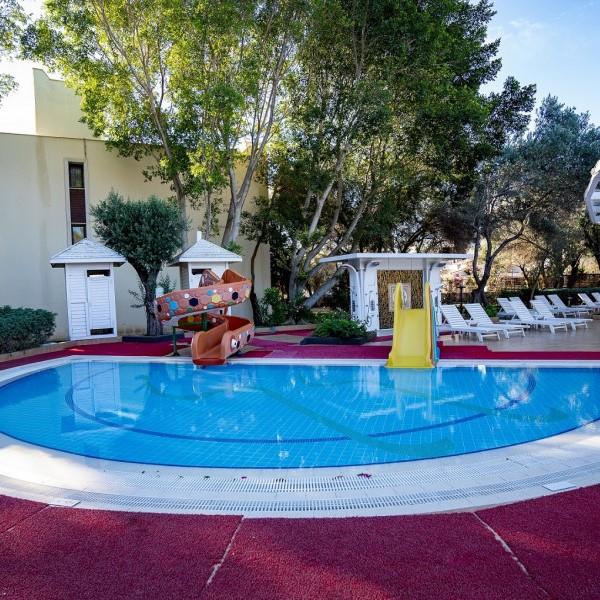 İzmir'den Kalkışlı 3 Gece 4 Gün Konaklamalı Her Şey Dahil Konaklamalı Bodrum Latanya Park Resort Otel