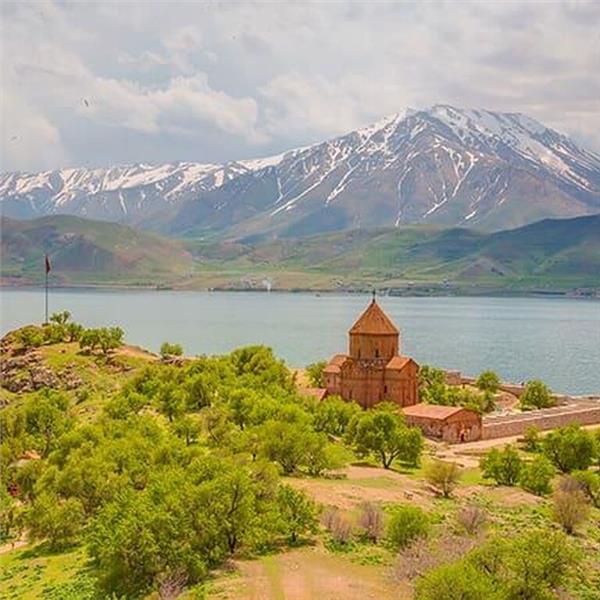 İzmir'den Uçak İle Hareketli 2 Gece 3 Gün 5* Dedeman Hotel Konaklamalı Butik Van Turu