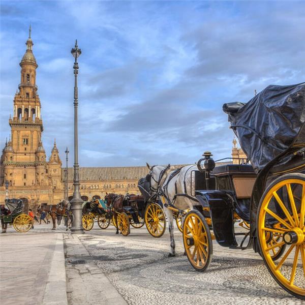İzmir'den Uçak İle Hareketli 7 Gece 8 Gün Konaklamalı Dolu Dolu Büyük İtalya Turu