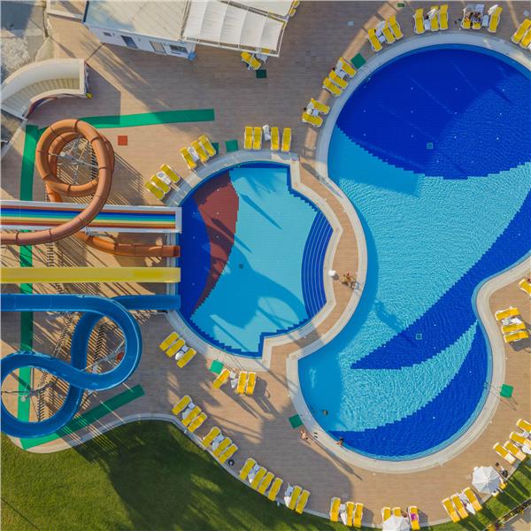 İzmir'den Uçak Bileti ve Otel Transferi Dahil 2 Gece ve 3 Gün Konaklamalı Kıbrıs Salamis Bay Conti Resort Hotel'de Gülden Yılbaşı Galası