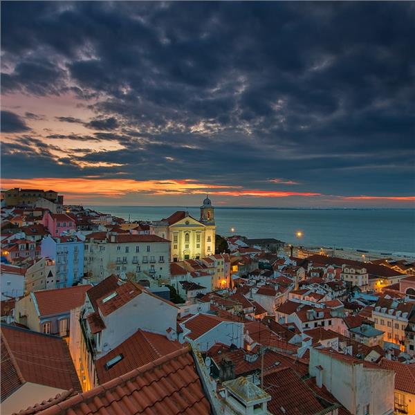 İzmir'den Uçaklı 4 Gece 5 Gün Konaklamalı Portekiz Rotası