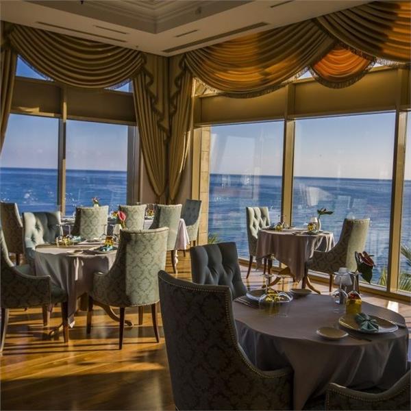 İzmir'den Uçak İle Hareketli Kıbrıs İzmir'den Uçak İle Hareketli Kıbrıs Merit Royal Hotel Herşey Dahil Konaklama Seçenekleri